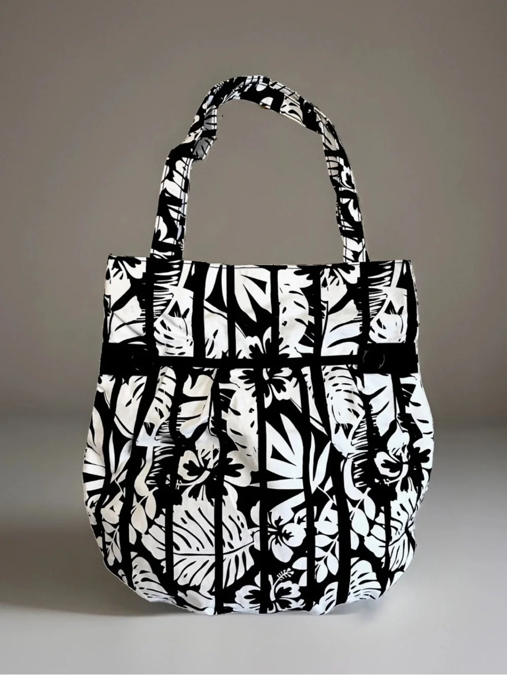 Woman Within Tropical Floral 100% Cotton Tote Black/White Button/Pleated Detail